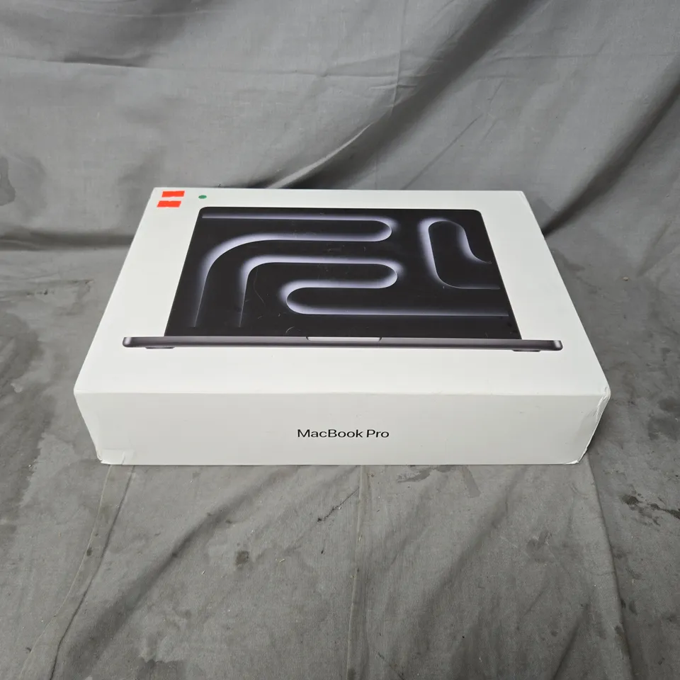 APPLE MACBOOK PRO LAPTOP – SILVER. NO ACCESSORIES