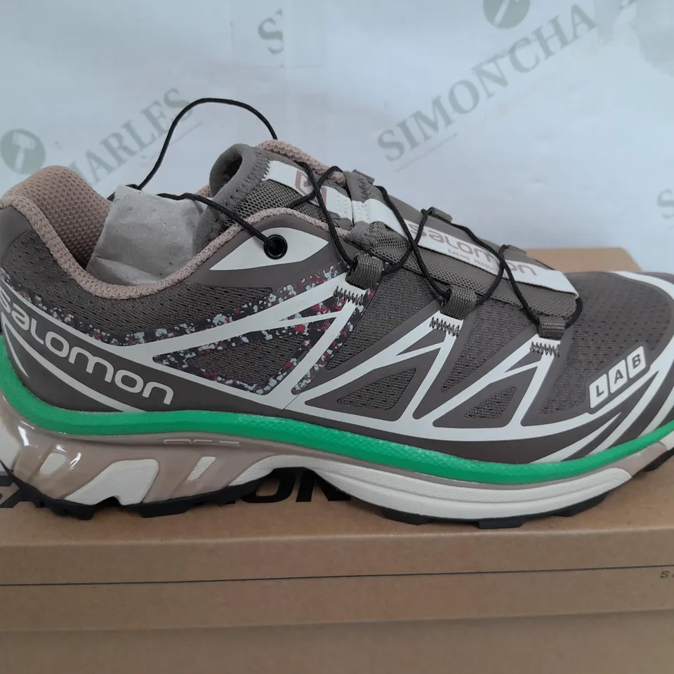 BOXED PAIR OF SALOMON XT-6 MINDFUL 2 SHOES IN ALMOND - UK 5