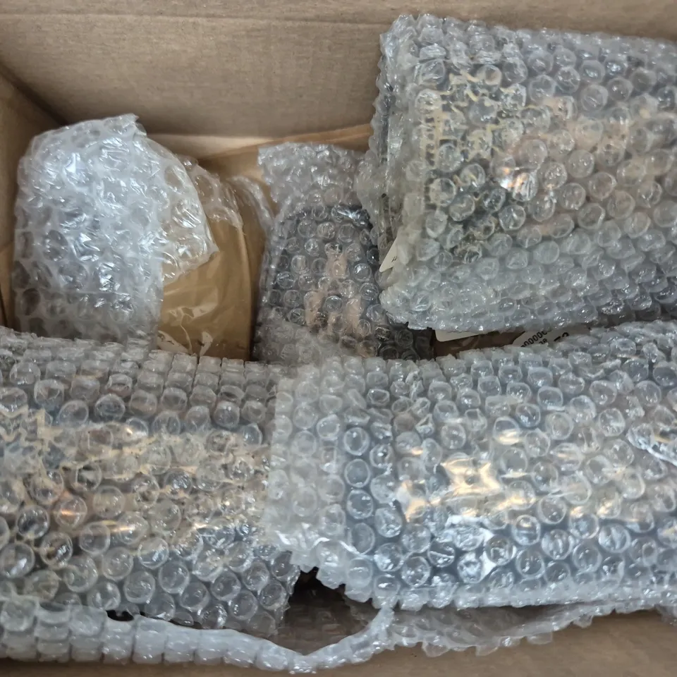 BOX OF APPROXIMATELY 6 DECORATIVE GLASSES - COLLECTION ONLY