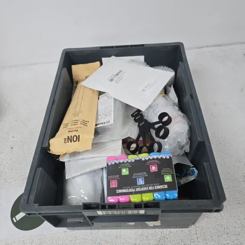 TOTE OF APPROXIMATELY 14 ASSORTED ITEMS TO INCLUDE: STICKY NOTES FOLDER