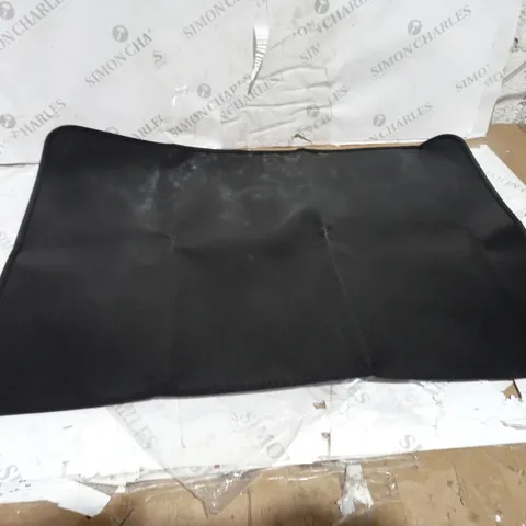 BLACK MAT