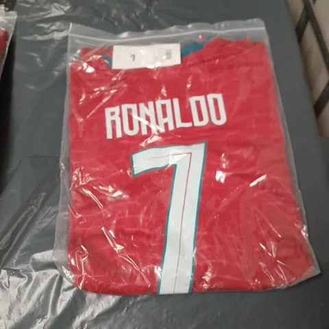 PORTUGAL NATIONAL FOOTBALL JERSEY - NO 7 RONALDO - SIZE M