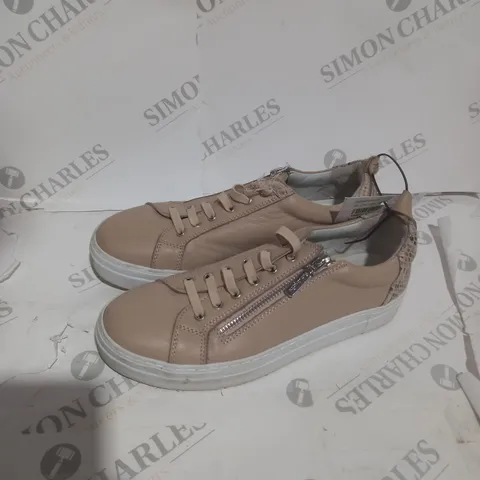  RUTH LANGSFORD TRAINER WITH ZIP DETAIL PINK SIZE 6