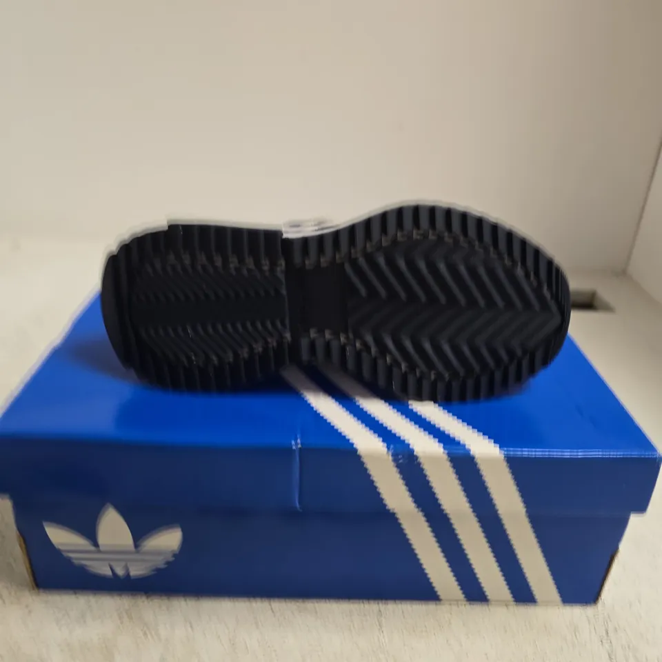 ADIDAS RETROPY F2J TRAINERS – UK 3