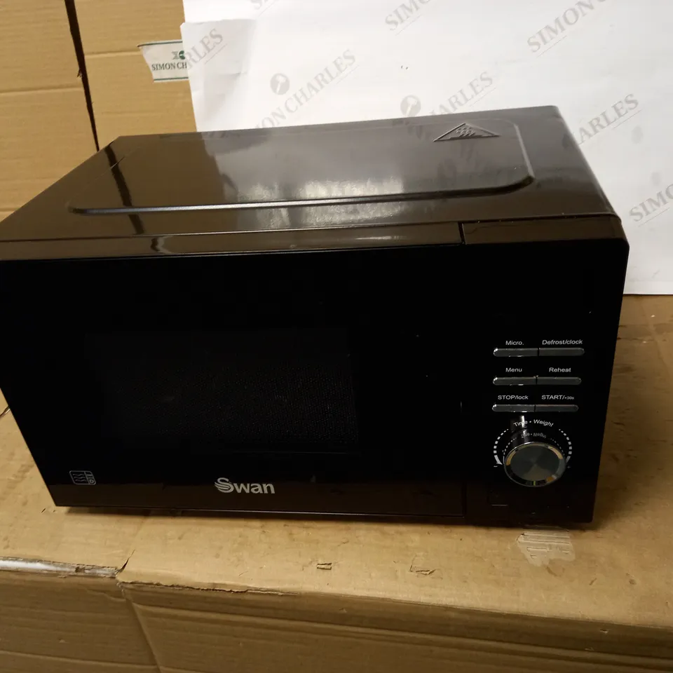 SWAN 700W MANUAL MICROWAVE - BLACK RRP £64