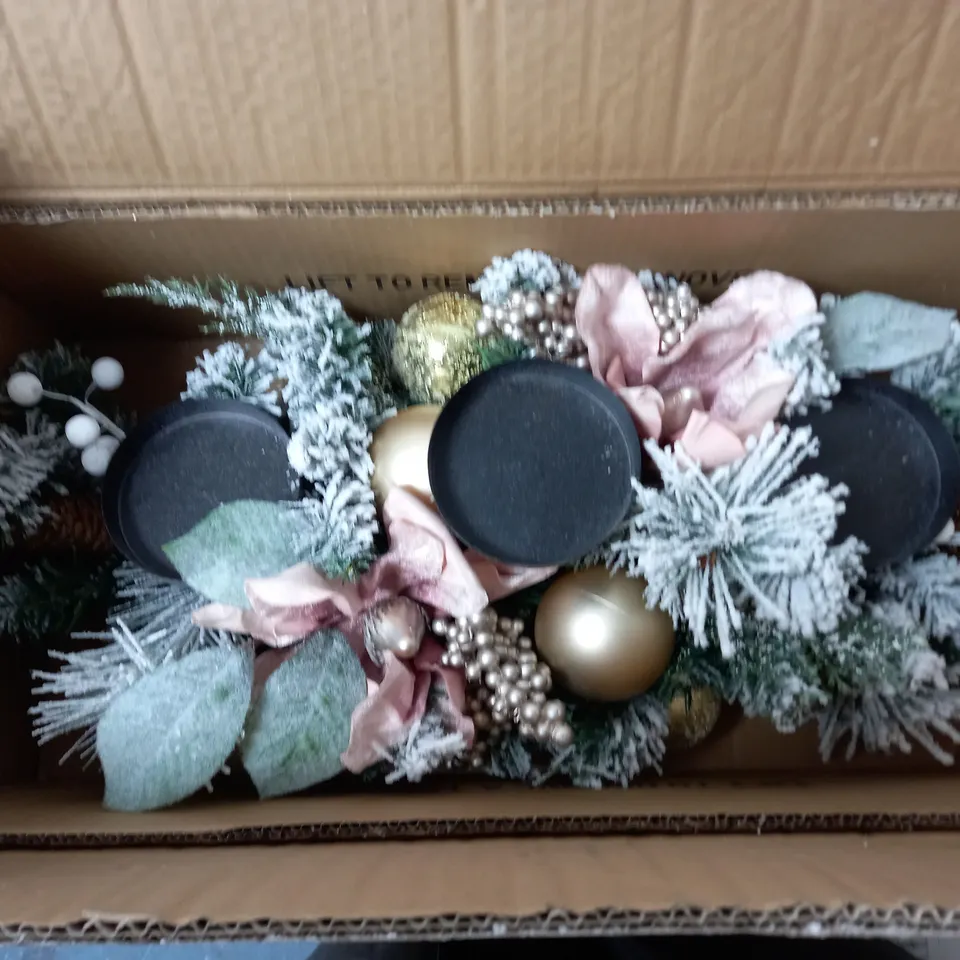 BOXED FROSTED ROSE TABLE CENTRE  RRP £29.99