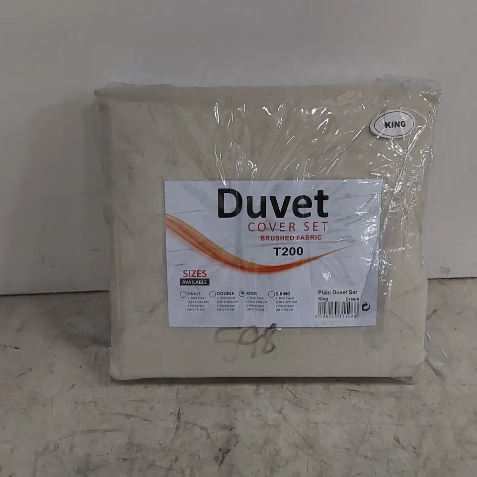 BAGGED KIRANJOI MICROFIBER 200 THREAD COUNT REVERSIBLE DUVET COVER SET KING SIZE (1 ITEM)