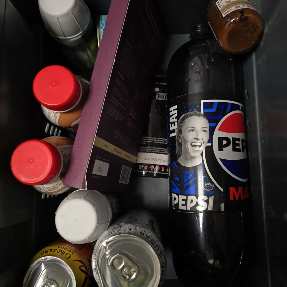 APPROXIMATELY 15 ASSORTED FOOD/DRINK PRODUCTS TO INCLUDE SOURDOUGH CRACKERS, DAIRY MILK, SLIM FAST SHAKES ETC 