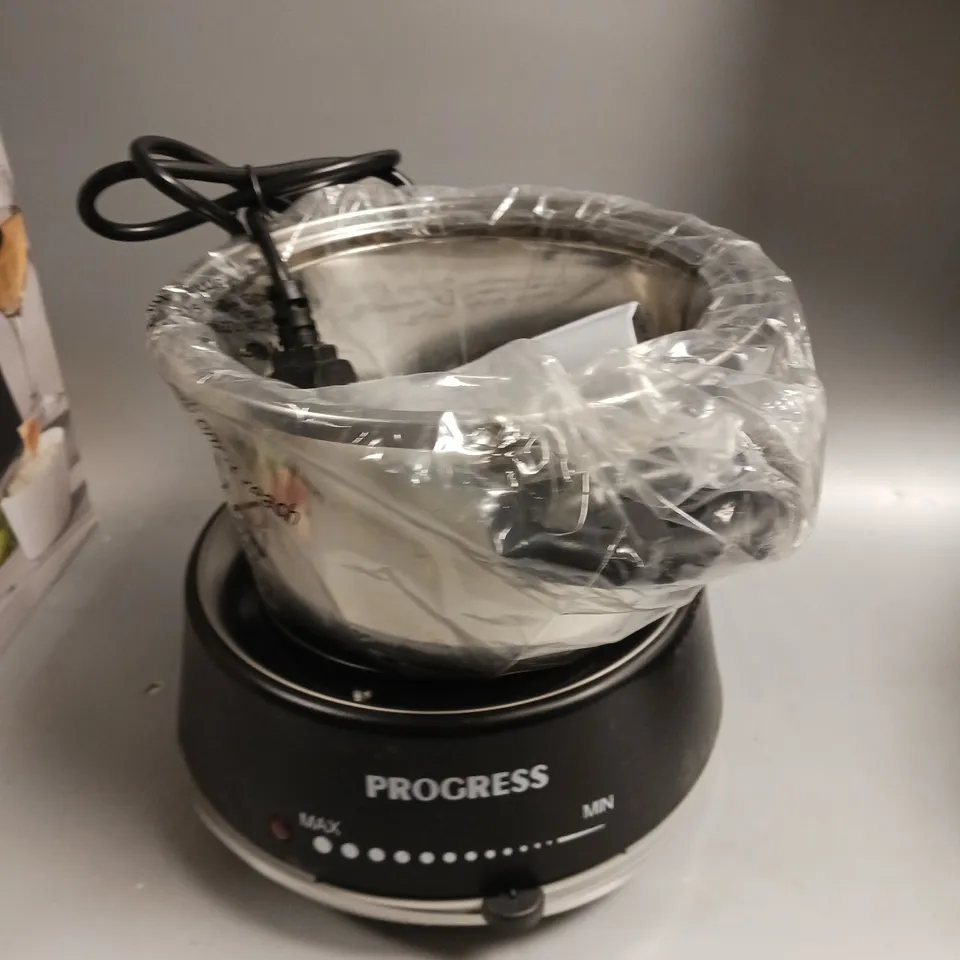 BOXED PROGRESS SWISS FONDUE SET