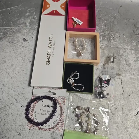 APPROXIMATELY 15 ASSORTED JEWELLERY ITEMS TO INCLUDE - WATCH , NECKLACE , BRACELET ETC