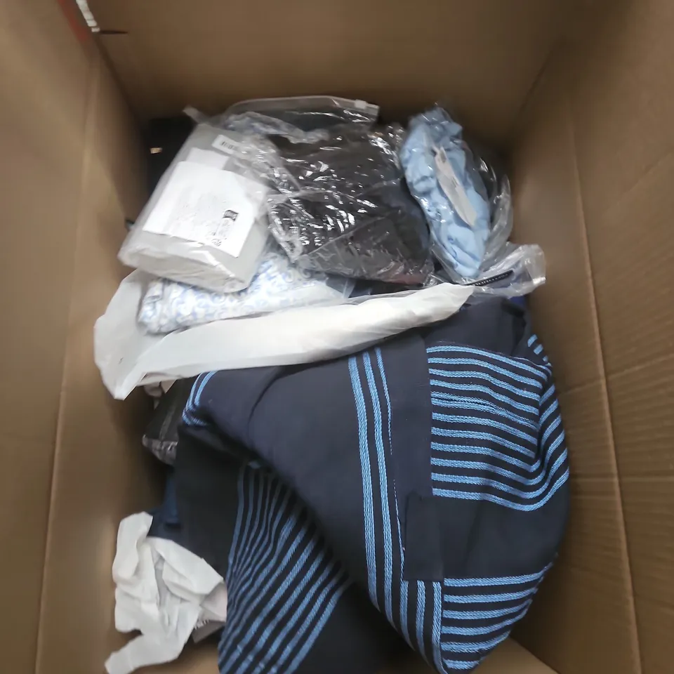 LARGE BOX OF APPROXIMATELY 25 ASSORTED CLOTHING ITEMS IN VARIOUS COLOURS, STYLES AND SIZES - COLLECTION ONLY