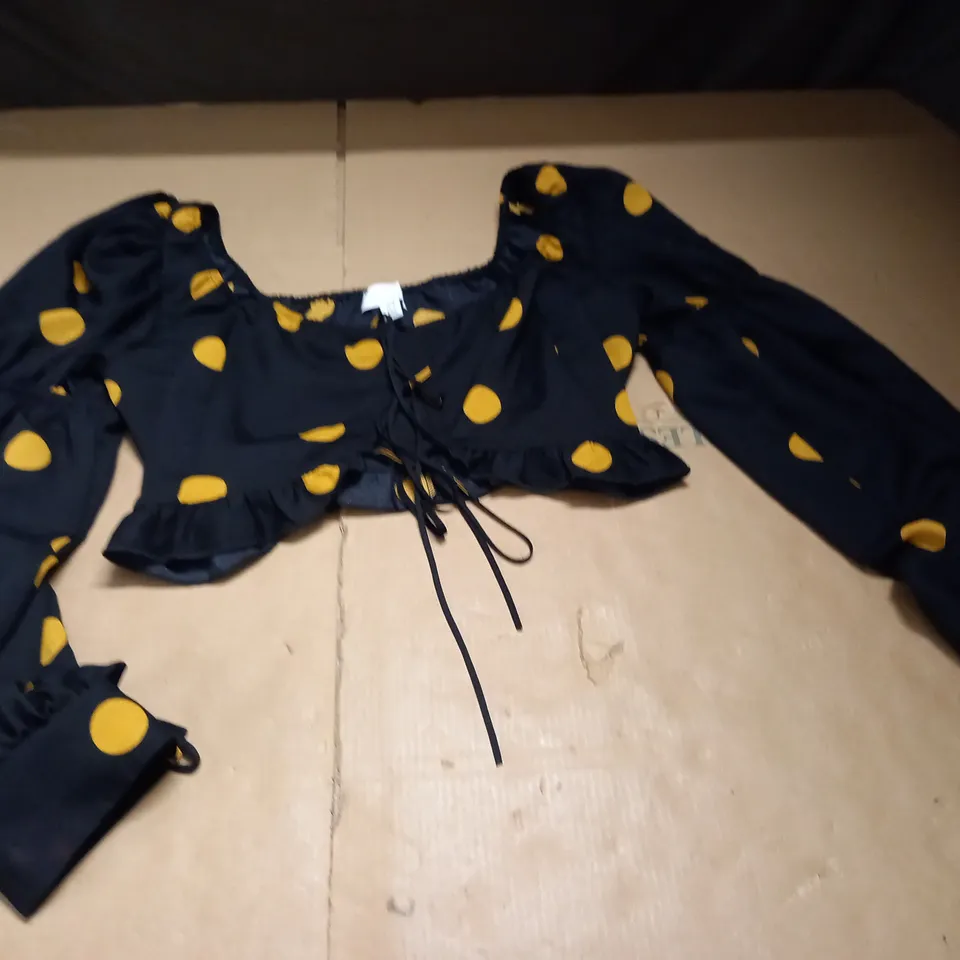 TOPSHOP POLKA DOT CROPPED SHIRT - UK 14