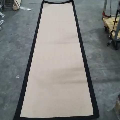 QUALITY DESIGNER AREA RUG - APPROXIMATELY 310X80CM