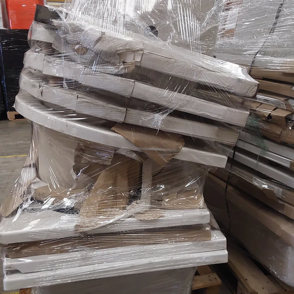 PALLET OF APPROXIMATELY 10 ASSORTED BATHS