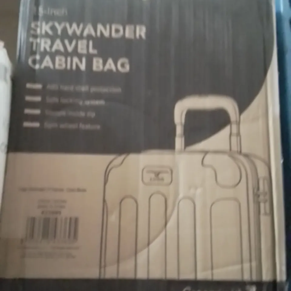 BOXED LUGG 15INCH SKYWANDER TRAVEL CABIN BAG CREAM WITH BROWN