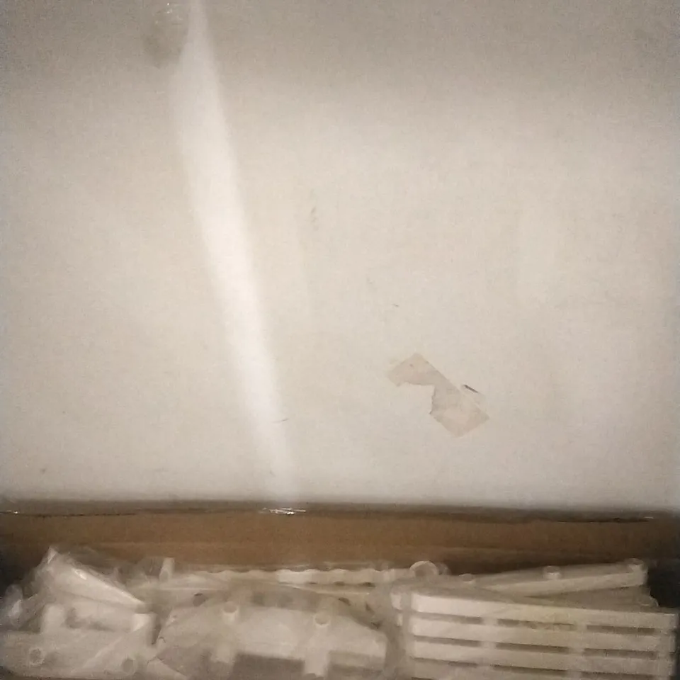 BOXED PLASTIC COT - WHITE