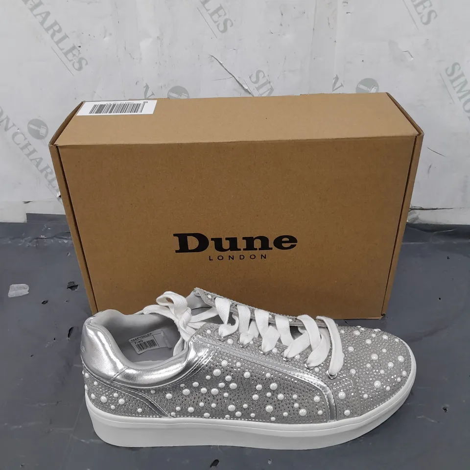BOXED PAIR OF DUNE LONDON SILVER DIAMANTES EMBELLISHED CUPSOLES SIZE 7