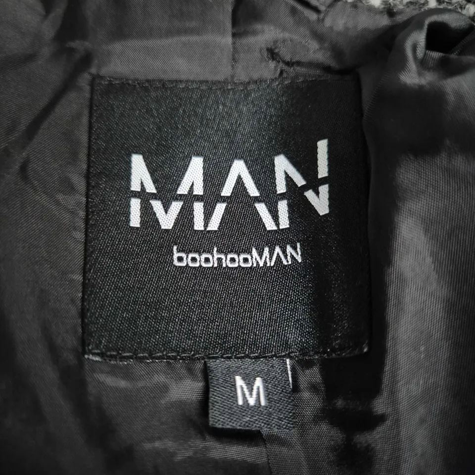 BOOHOOMAN MEN'S WOOL-BLEND HERRINGBONE OVERCOAT – SIZE M