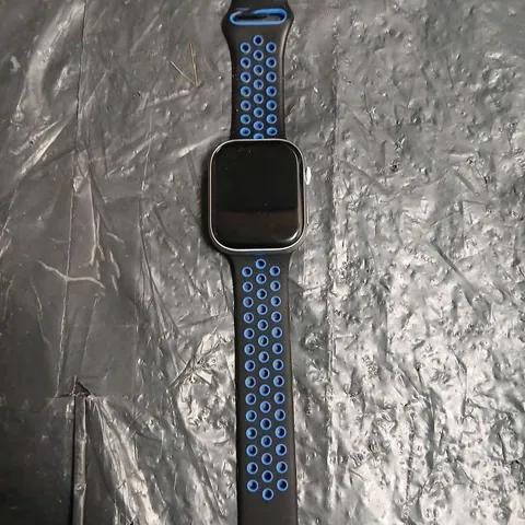 APPLE WATCH SERIES 9 WITH SPORT BAND – BLUE/BLACK