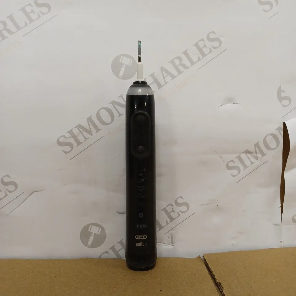 ORAL-B GENIUS X 20000 ELECTRIC TOOTHBRUSH