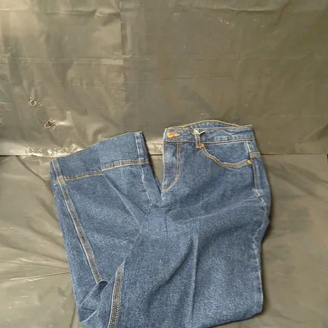 RUTH LANGSFORD 7/8 DEEP HEM LEG JEAN REGULAR MID WASH - SIZE 8