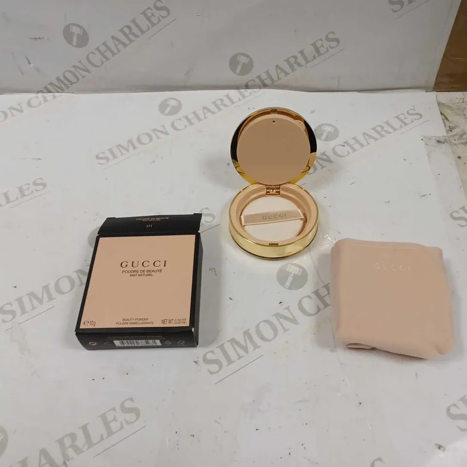 GUCCI POUDRE DE BEAUTE 