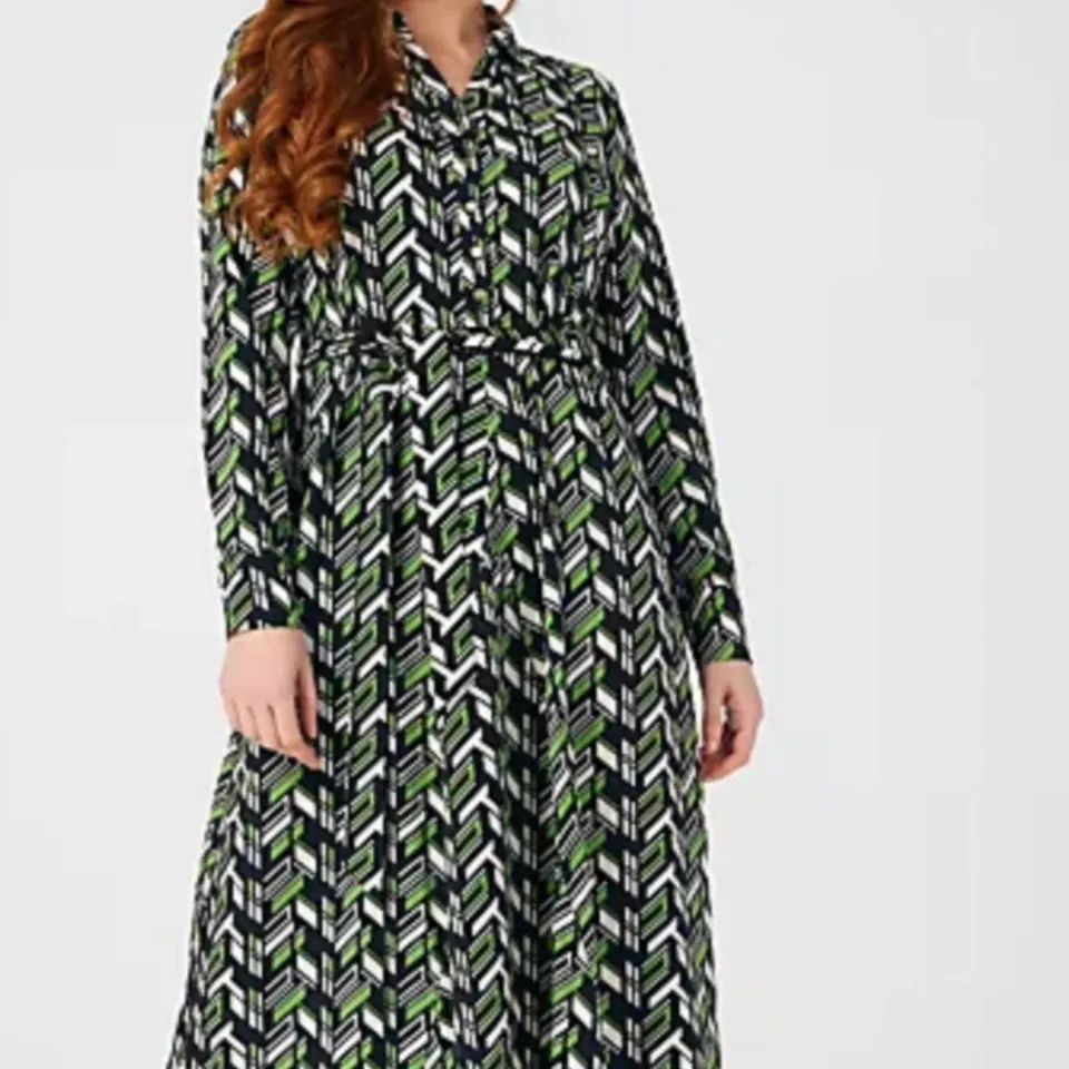 RUTH LANGSFORD PRINTED SHIRT DRESS SIZE UK 18P BAGGED WITH TAGS