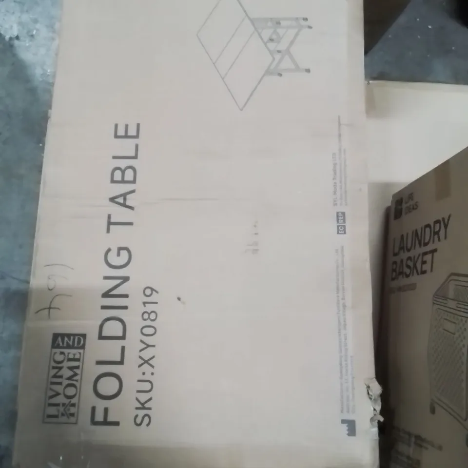 BOXED FOLDING TABLE