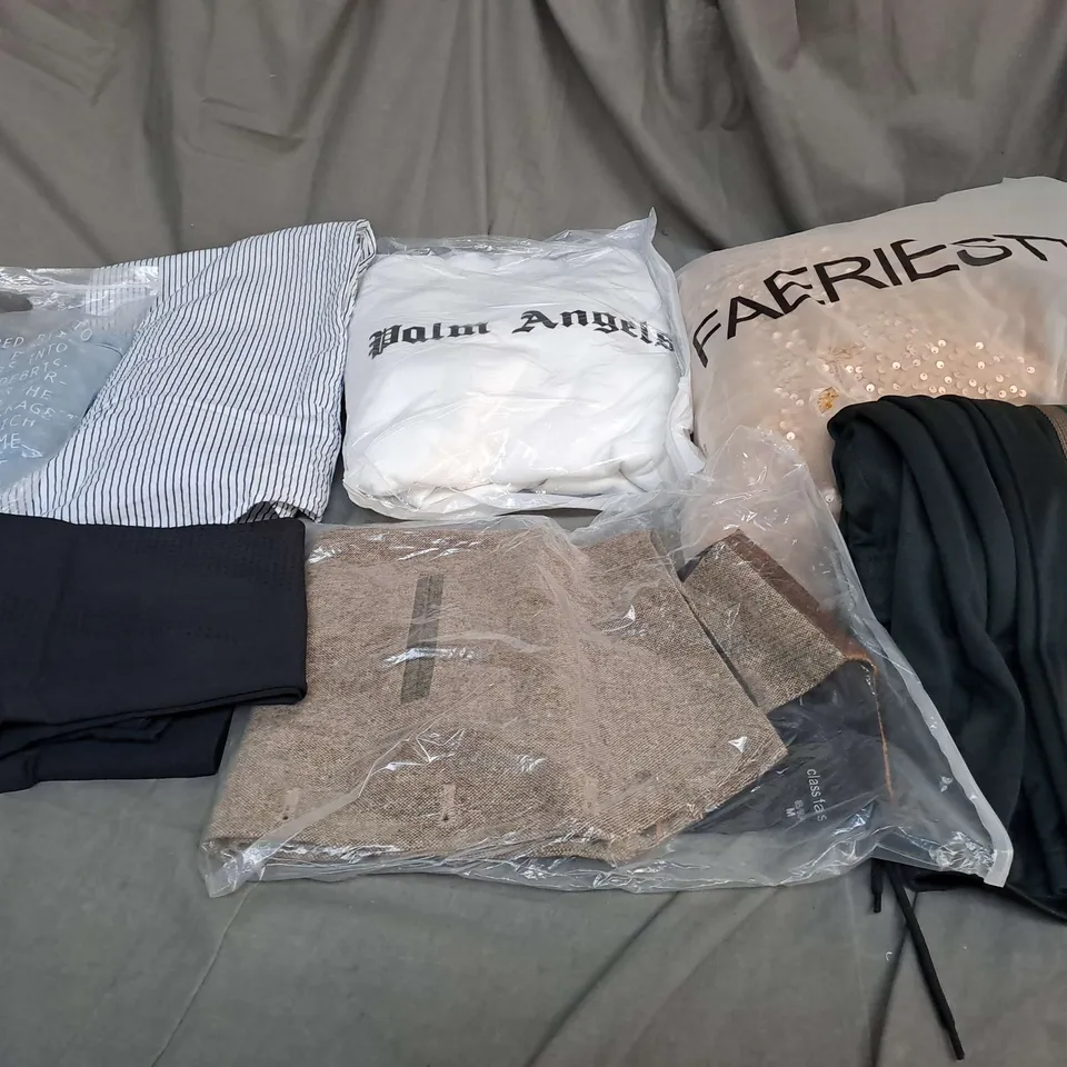 LARGE QAUNTIITY OF ASSORTED CLOTHING ITEMS IN VARIOUS STYLES, SIZES AND COLOURS
