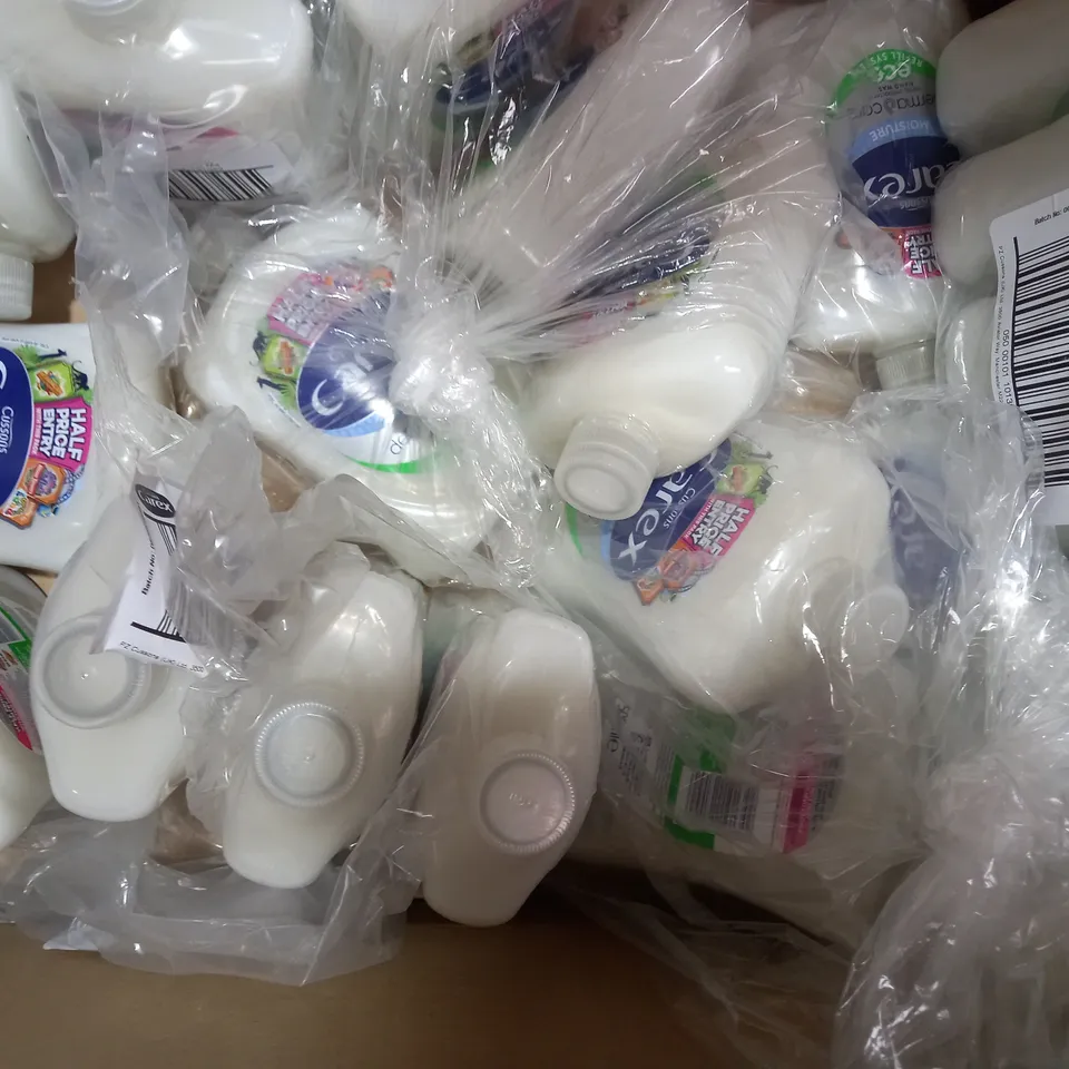 BOX OF APPROXIMATELY 25 BOTTLES CUSSONS CAREX HAND WASH (500ML)