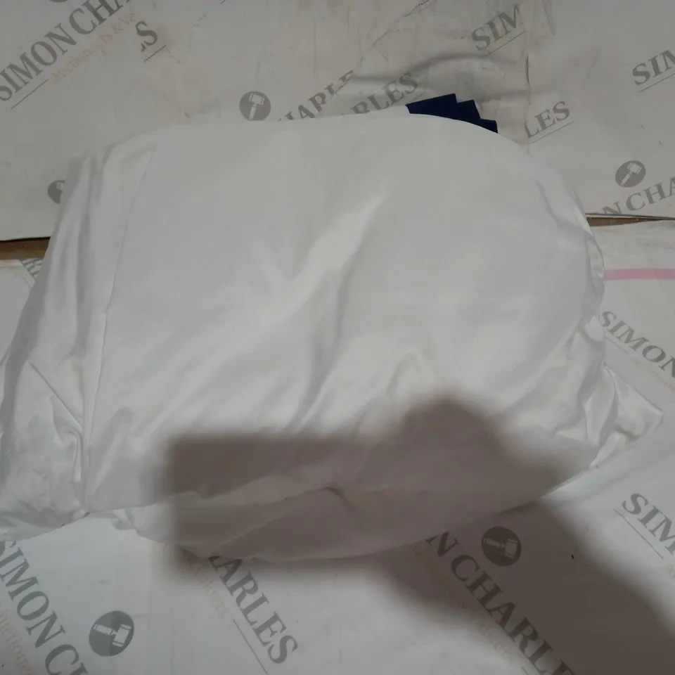 SUPERSOFT BY COZEE HOME 4 PIECE DUVET SET WITH CONTRAST TRIM NAVY KING 