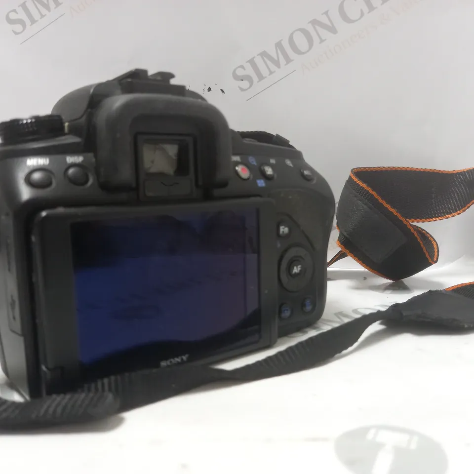 SONY A580 DSLR-A580 CAMERA WITH CHARGER