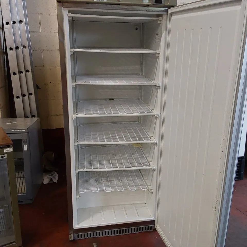 COOLHEAD RNX600 COMMERCIAL FREEZER 