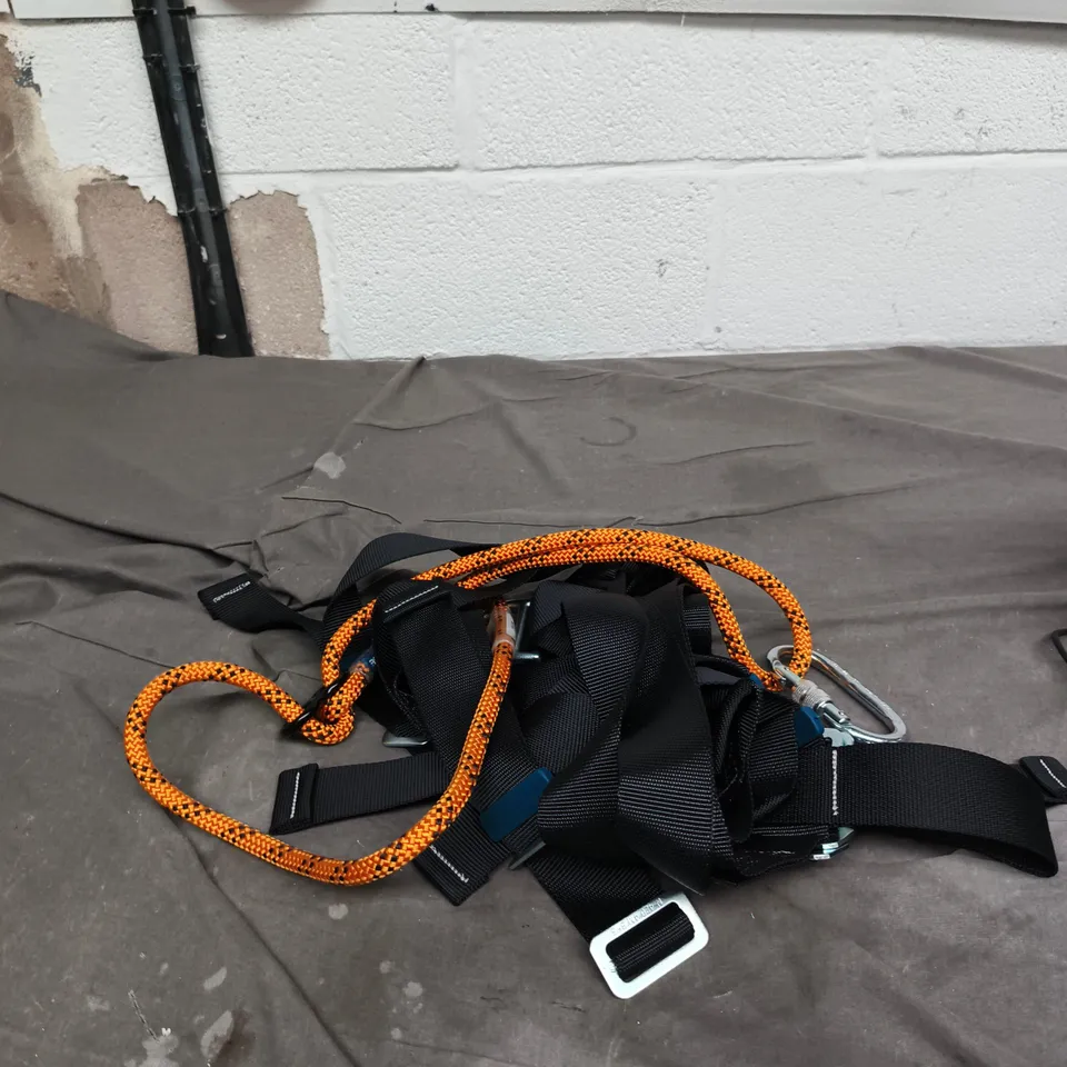 SPANSET WORK RESTRAINT LANYARD WITH CARRY BAG 