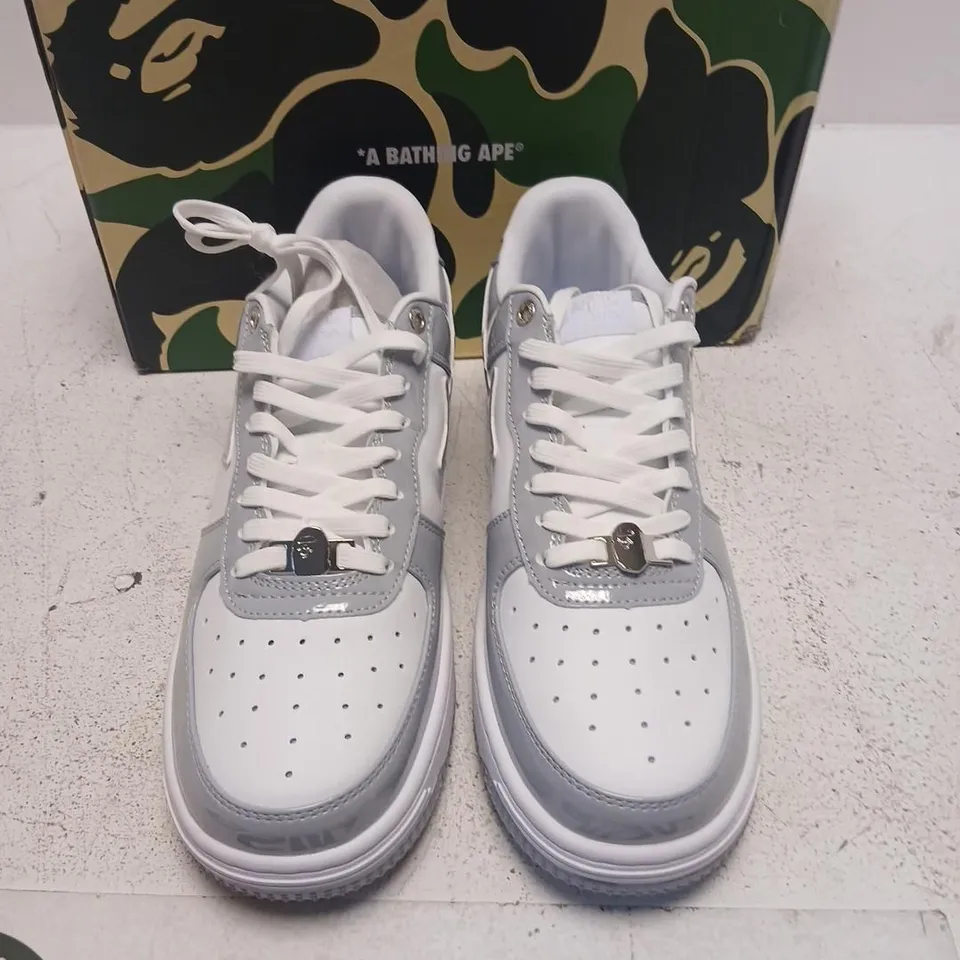 A BATHING APE STA SNEAKERS – GREY/WHITE (UK 9, US 9.5)