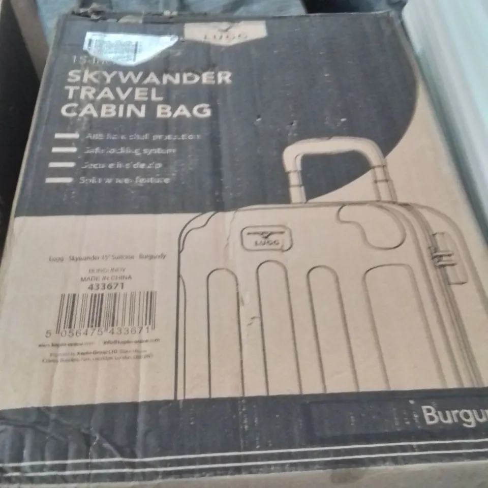 BOXED LUGG 15INCH SKYWANDER TRAVEL CABIN BAG BURGUNDY