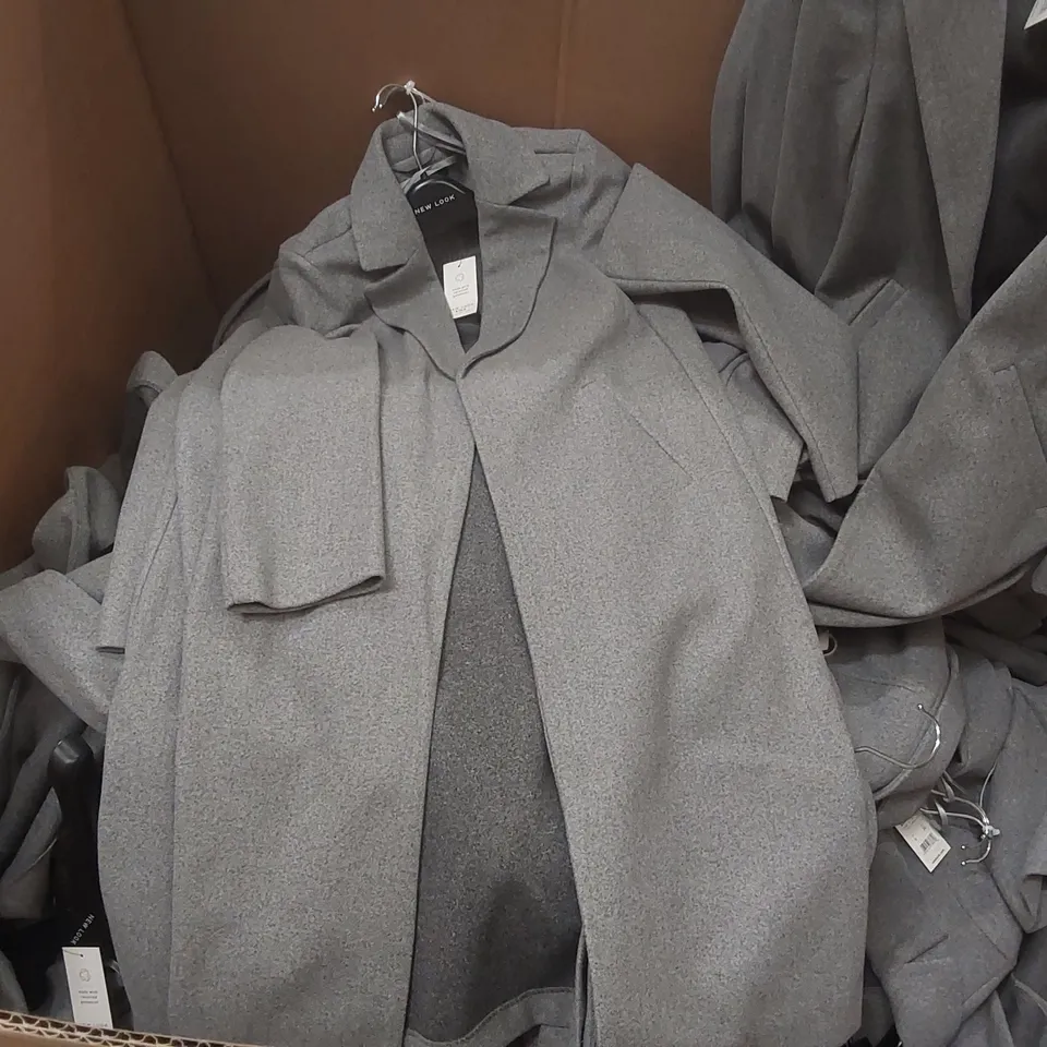 PALLET CONTAINING A VERY LARGE QUANTITY OF NEWLOOK FORMAL DRESS COATS