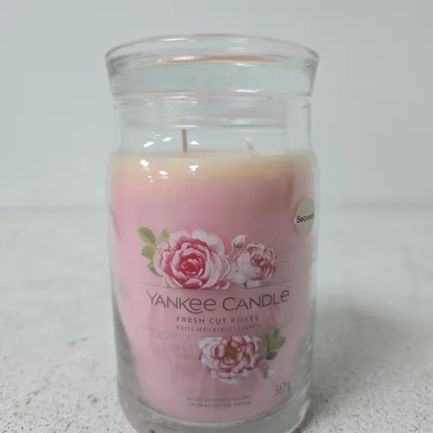 YANKEE CANDLE - FRESH CUT ROSES JAR CANDLE 567G