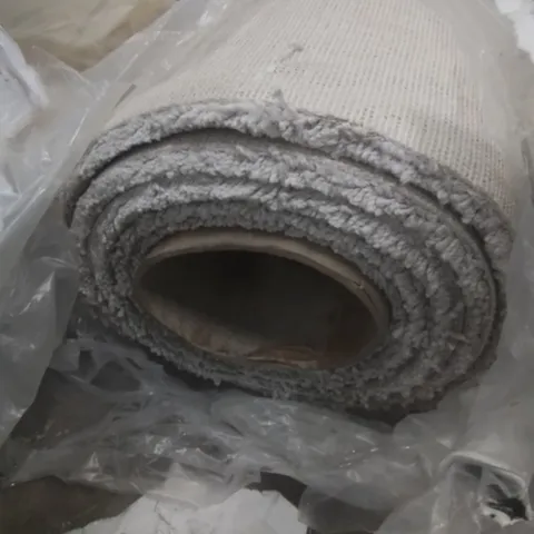 ROLL OF QUALITY HEARTLAND HEATHERS SQUIRREL CARPET // SIZE: APPROXIMATELY 3.4 X 5M