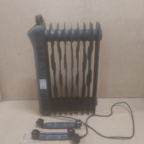 BOXED AMAZON BASICS PORTABLE OIL FILLED DIGITAL RADIATOR HEATER - CY83RR-9