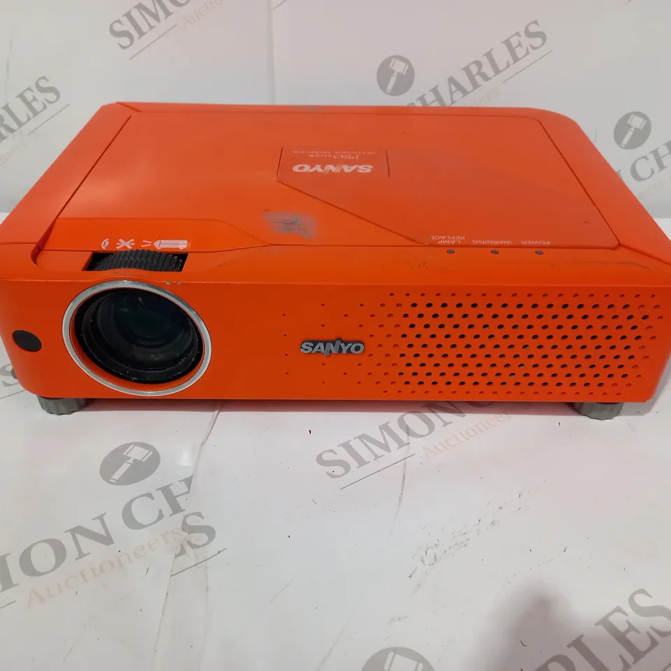 SANYO PRO XTRA X MULTIVERSE PROJECTOR