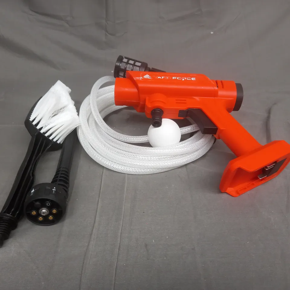 YARD FORCE 20V CORDLESS PRESSURE WASHER