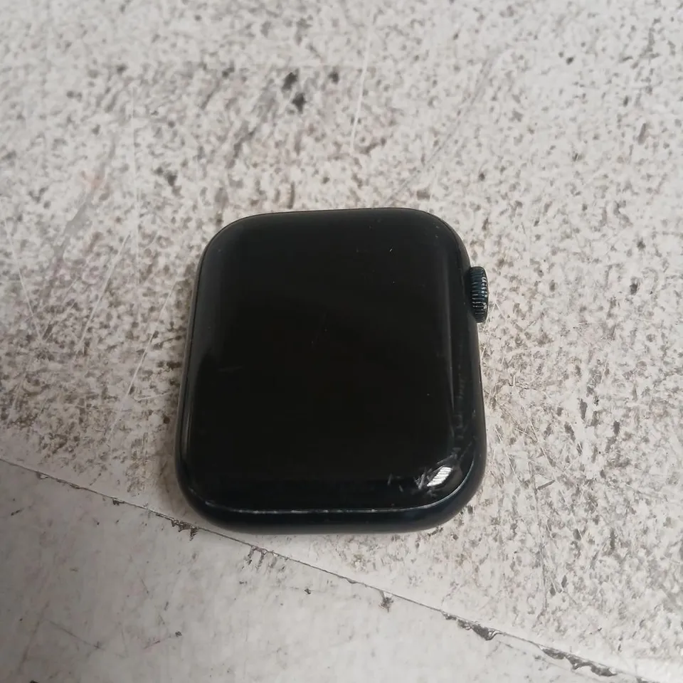 APPLE WATCH SERIES 4 ALUMINIUM BLACK SMARTWATCH SERIES 8