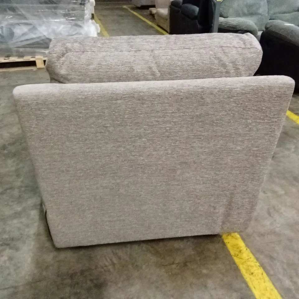 QUALITY DESIGNER ITALIAN MADE ELECTRIC RECLINER FABRIC ARMCHAIR