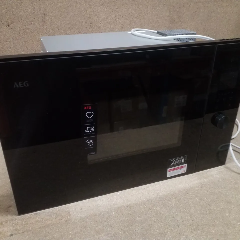 BOXED AEG OB6SM171DB 6000 INTEGRATED MICROWAVE 17L
