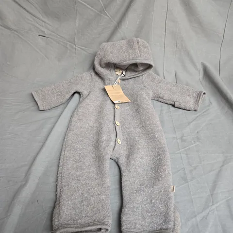 WHEAT HOODED BABY SUIT IN BROWN SIZE 1M