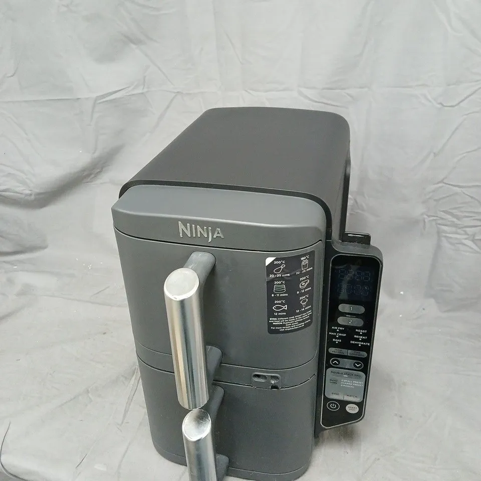 NINJA COUNTERTOP AIR FRYER / OVEN – GREY
