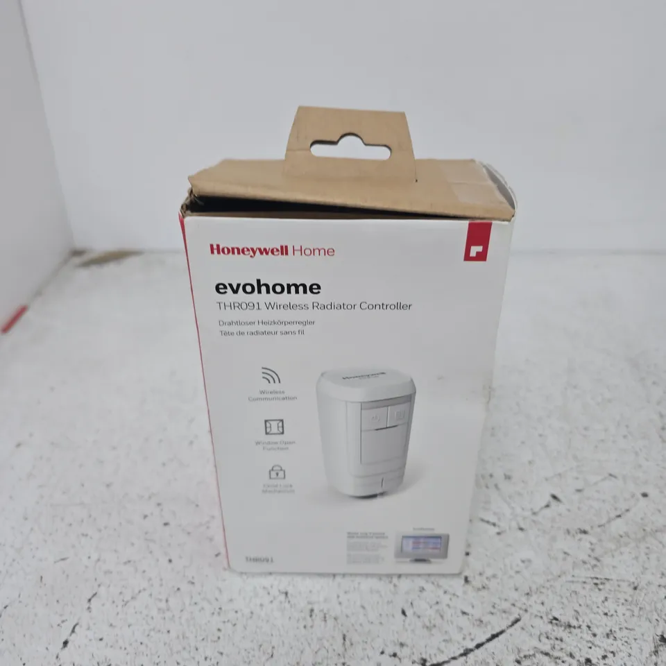 BOXED HONEYWELL HOME EVOHOME THR091 WIRELESS RADIATOR CONTROLLER