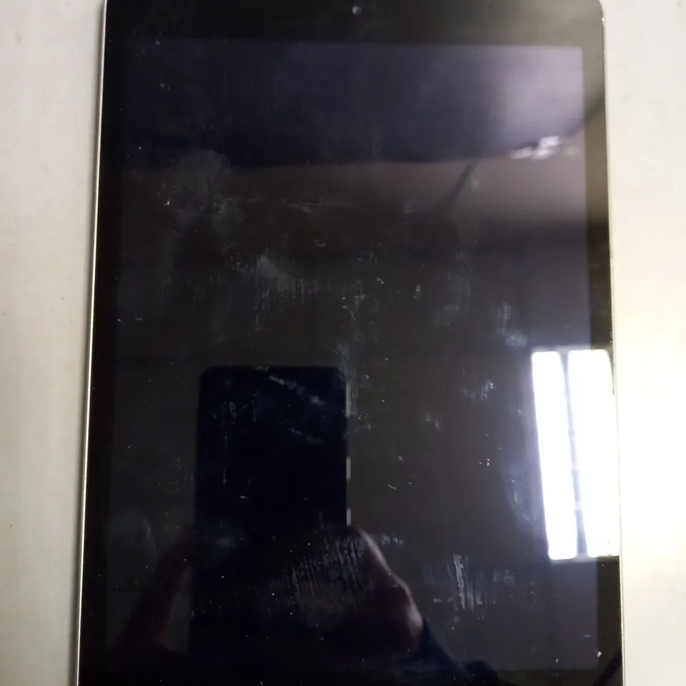UNBOXED APPLE IPAD MINI 2 GREY