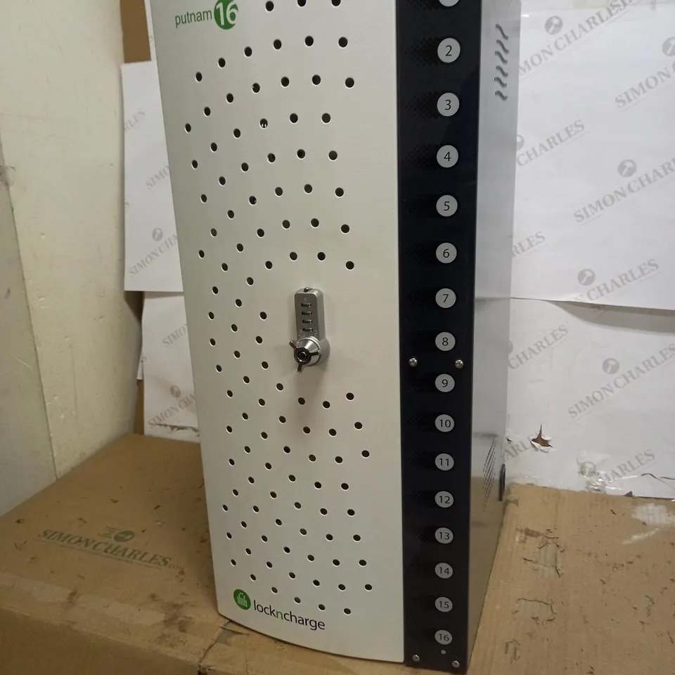 LOCKNCHARGE PUTNAM 16 CHARGING STATION FOR 16 X IPAD/TABLETS, STACKABLE/WALL MOUNTABLE